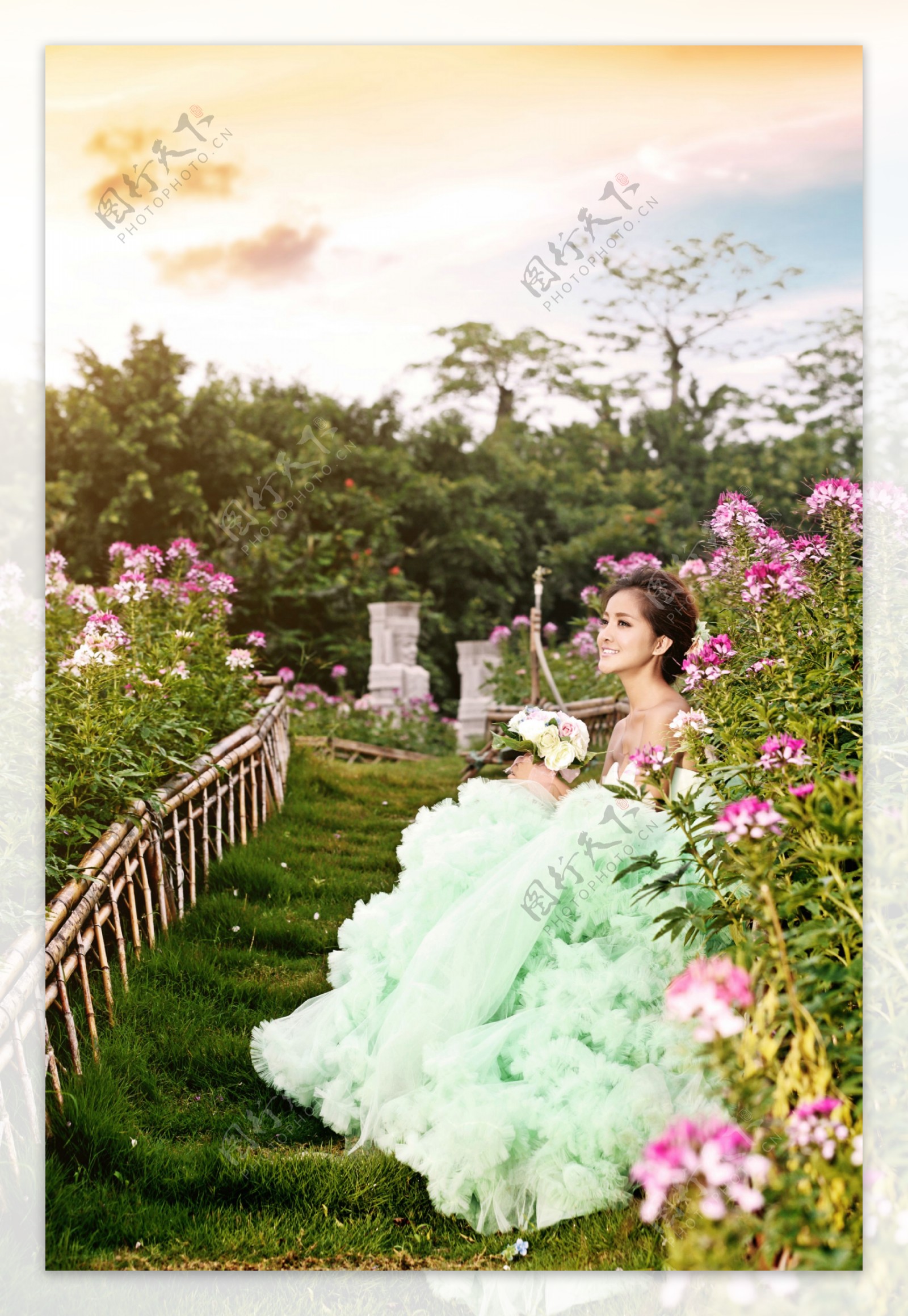 鲜花丛中的新娘图片