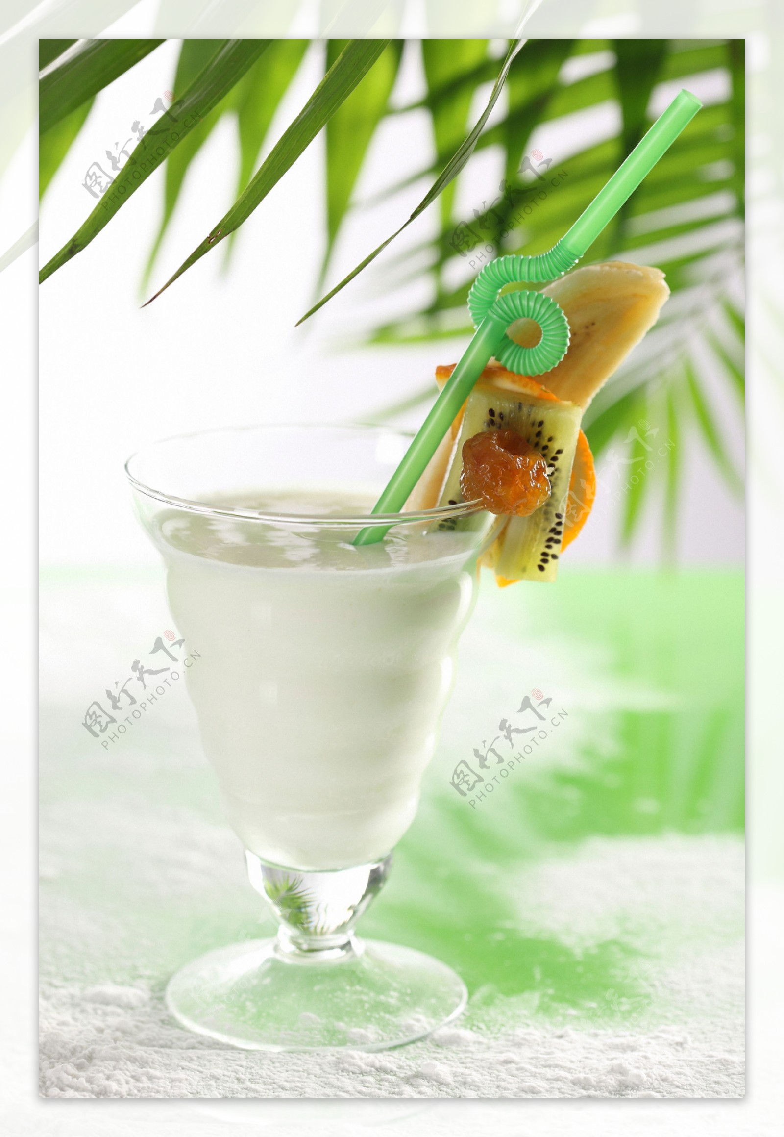 水果牛奶饮料图片