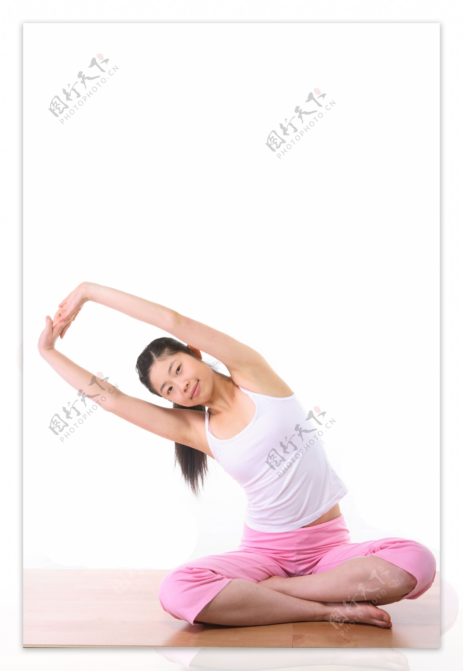 做瑜伽的运动少女图片图片