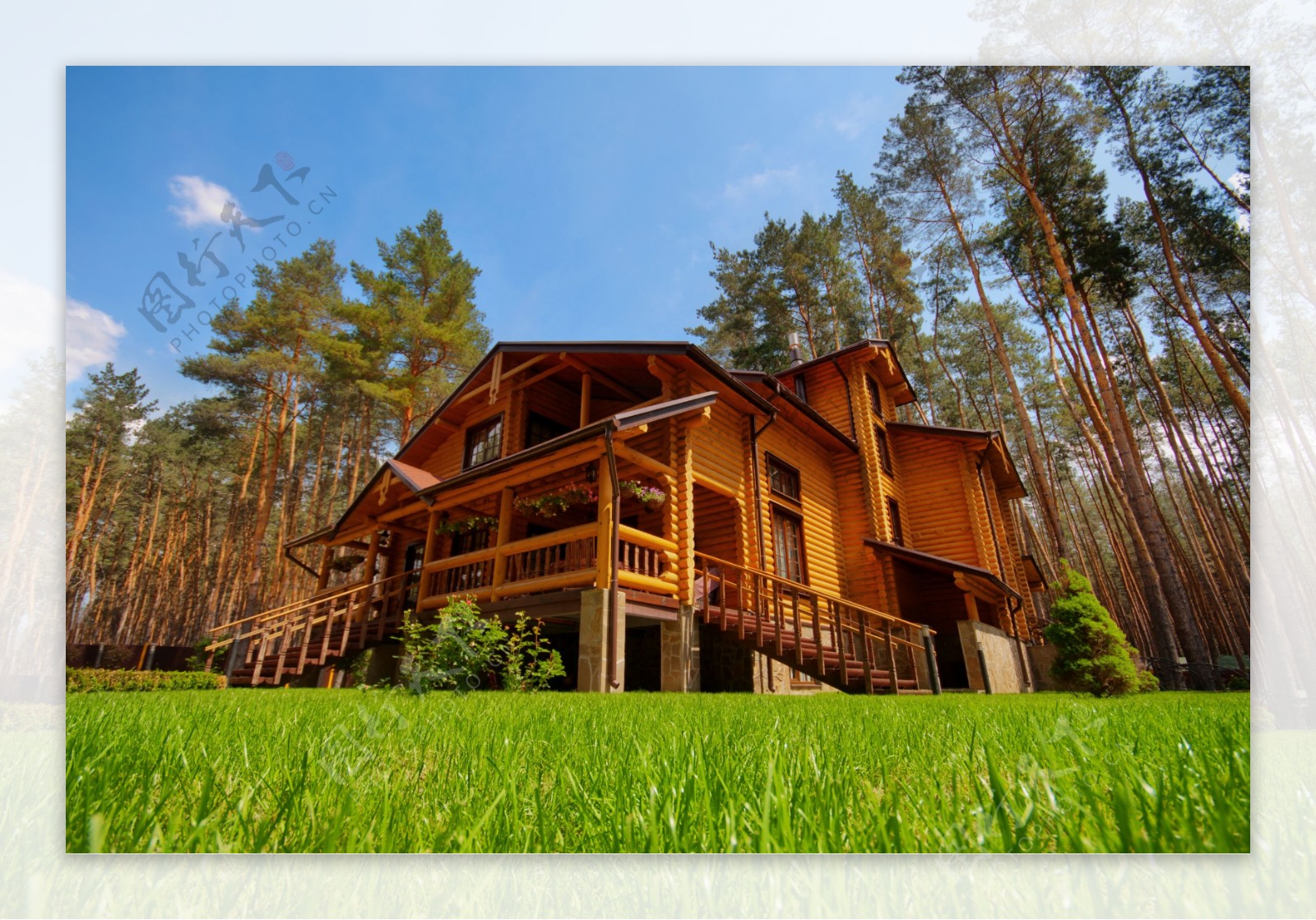 树林木屋建筑设计图片