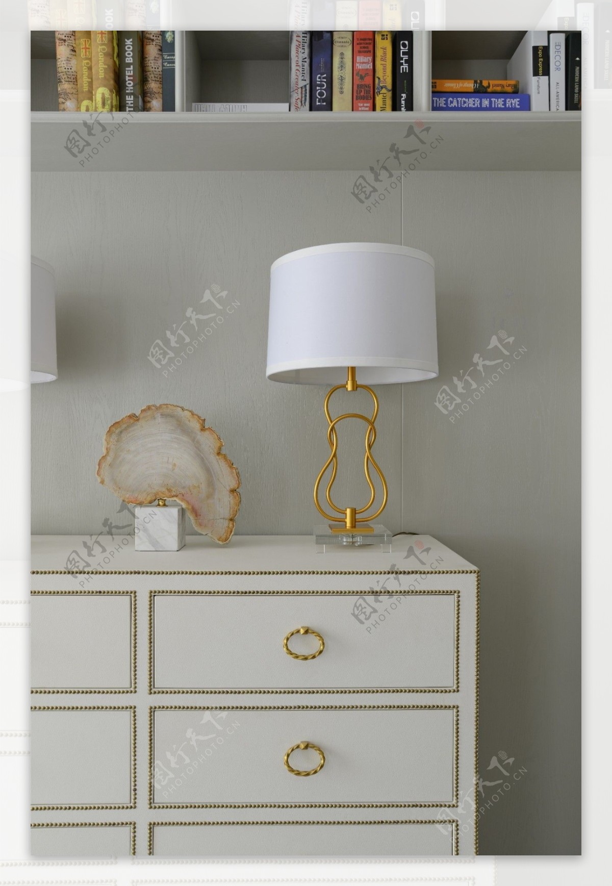 美式客厅白色时尚台灯设计图