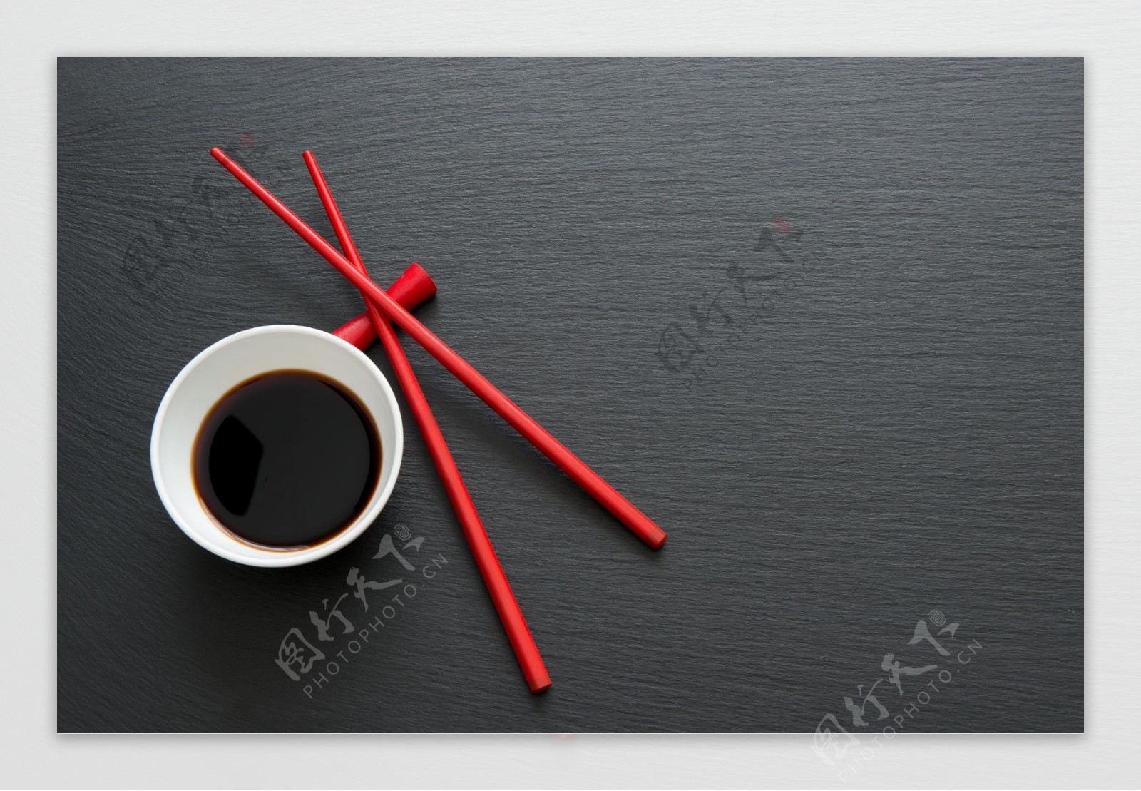 红碗筷图片
