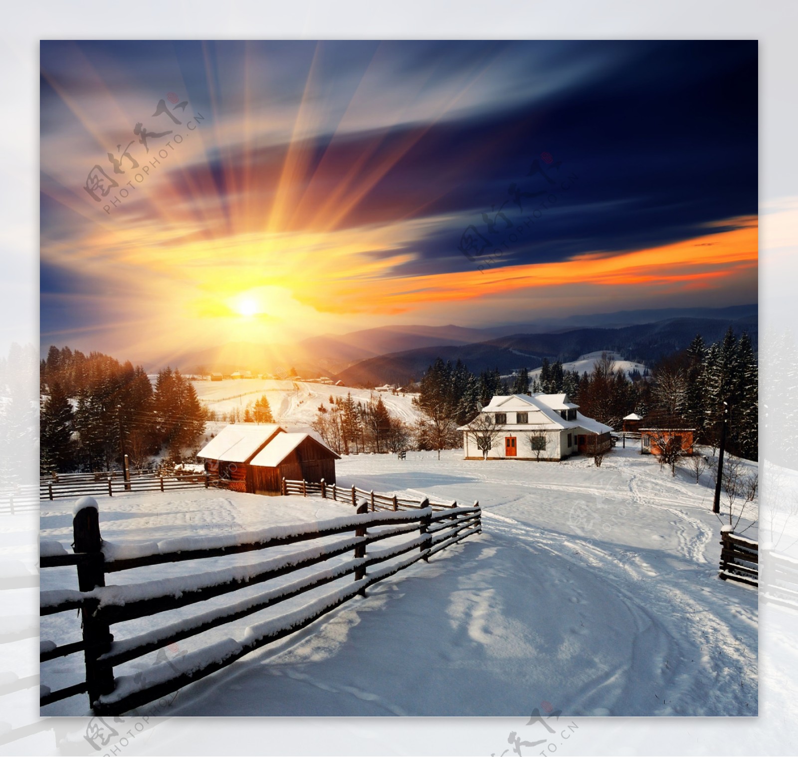 光芒四射的太阳与雪景图片