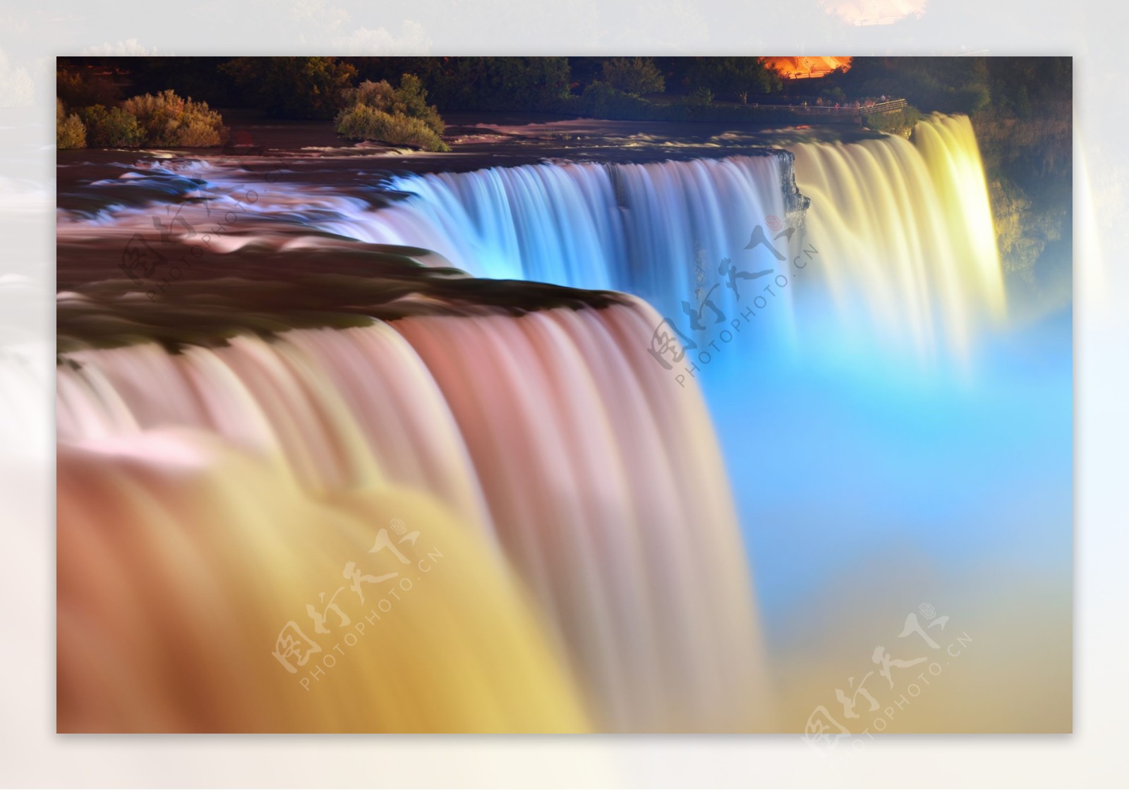 彩色霓虹式的瀑布图片