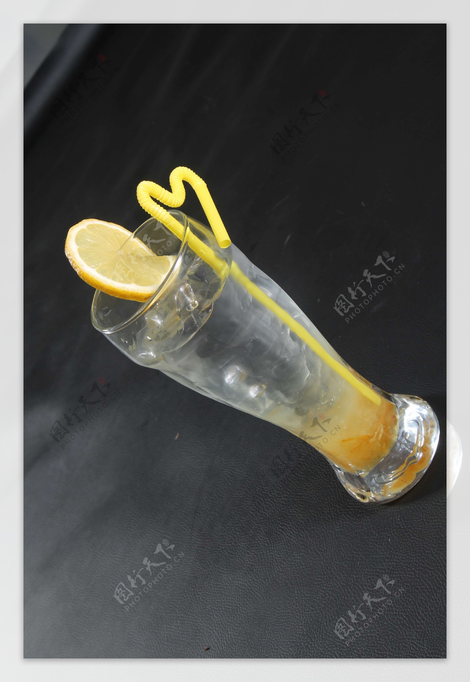 柠檬汽泡水图片