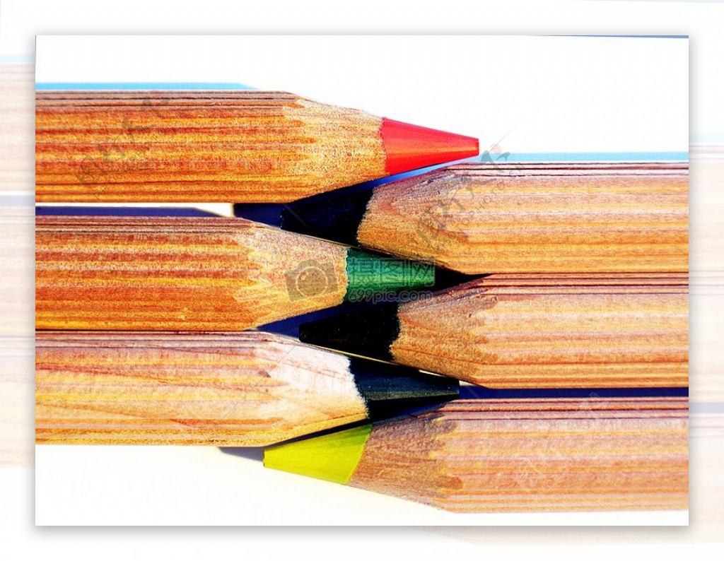 颜色各异的铅笔