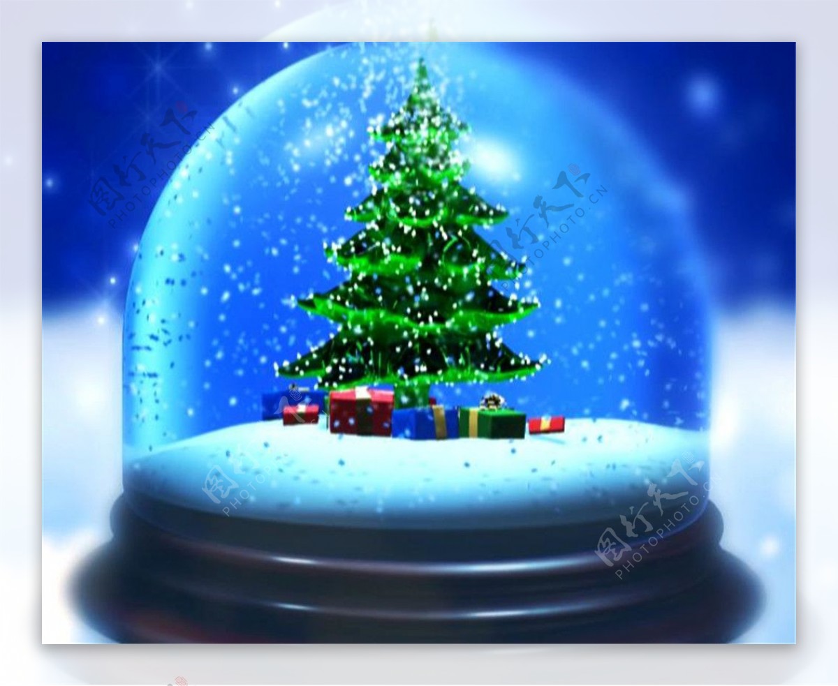 浪漫圣诞玻璃雪球圣诞树装饰素材
