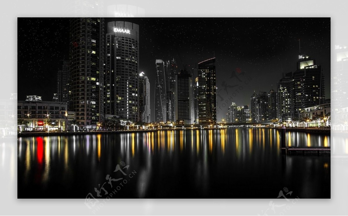 迪拜摩天楼璀璨夜景
