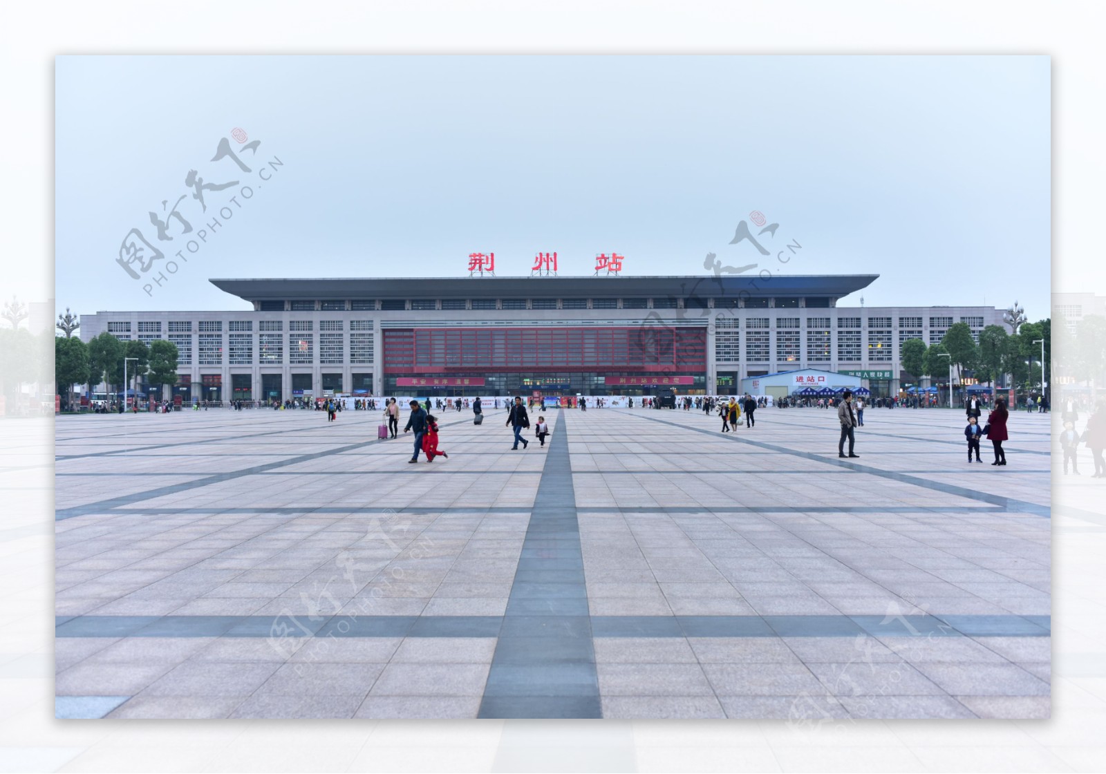 铁路大调图+暑运！这个夏天荆州火车站人气十足-新闻中心-荆州新闻网