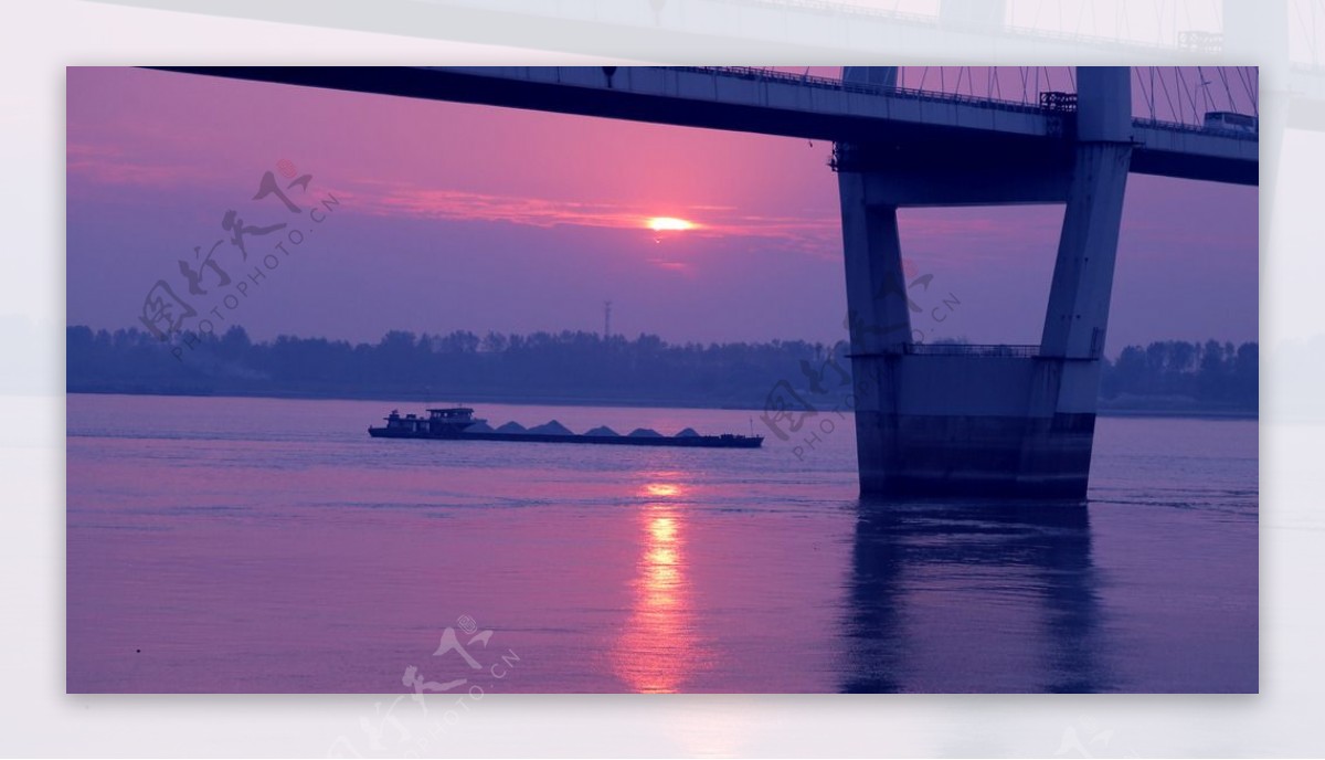 夕阳长江大桥