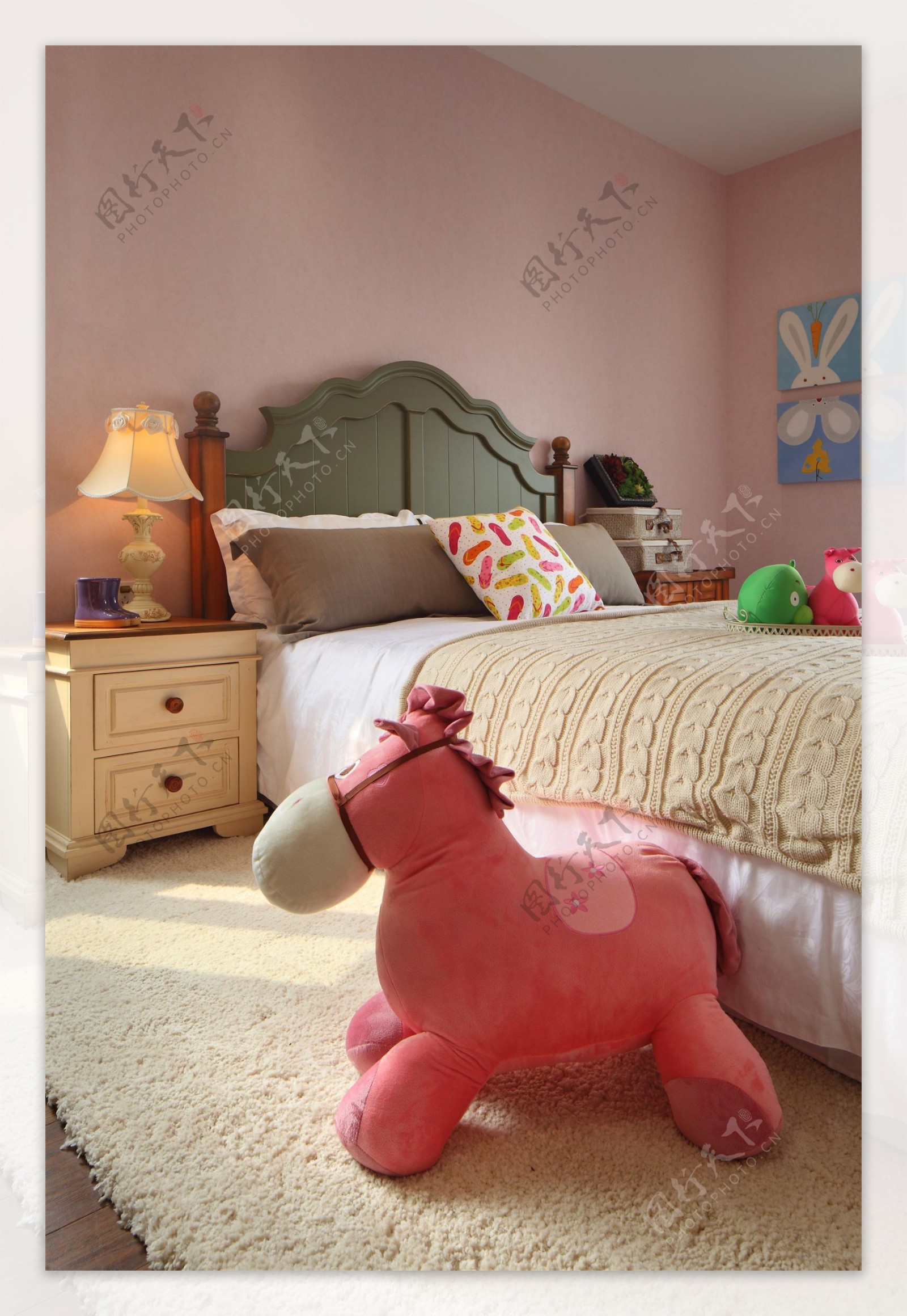 田园少女心卧室粉色墙壁室内装修效果图