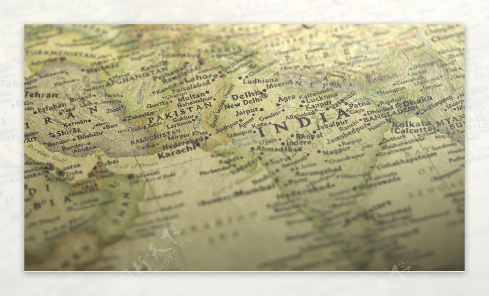 浏览一张横跨印度的老式地图