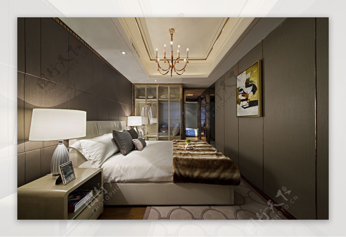 现代简约时尚卧室金色毯子室内装修效果图