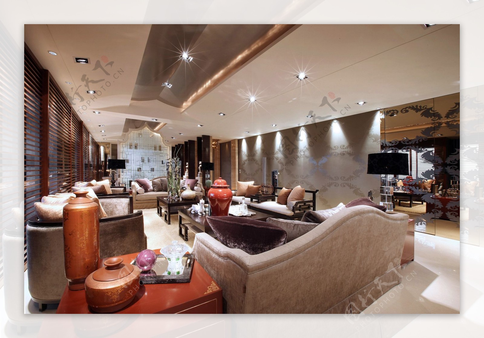 现代时尚典雅客厅深色亮面茶几室内装修图