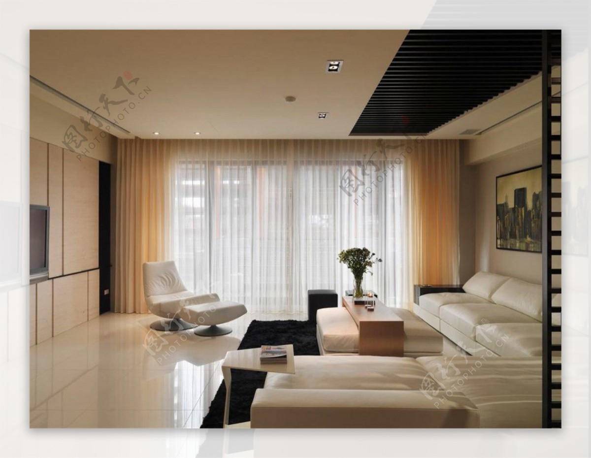 现代简约时尚客厅白色皮质沙发室内装修图