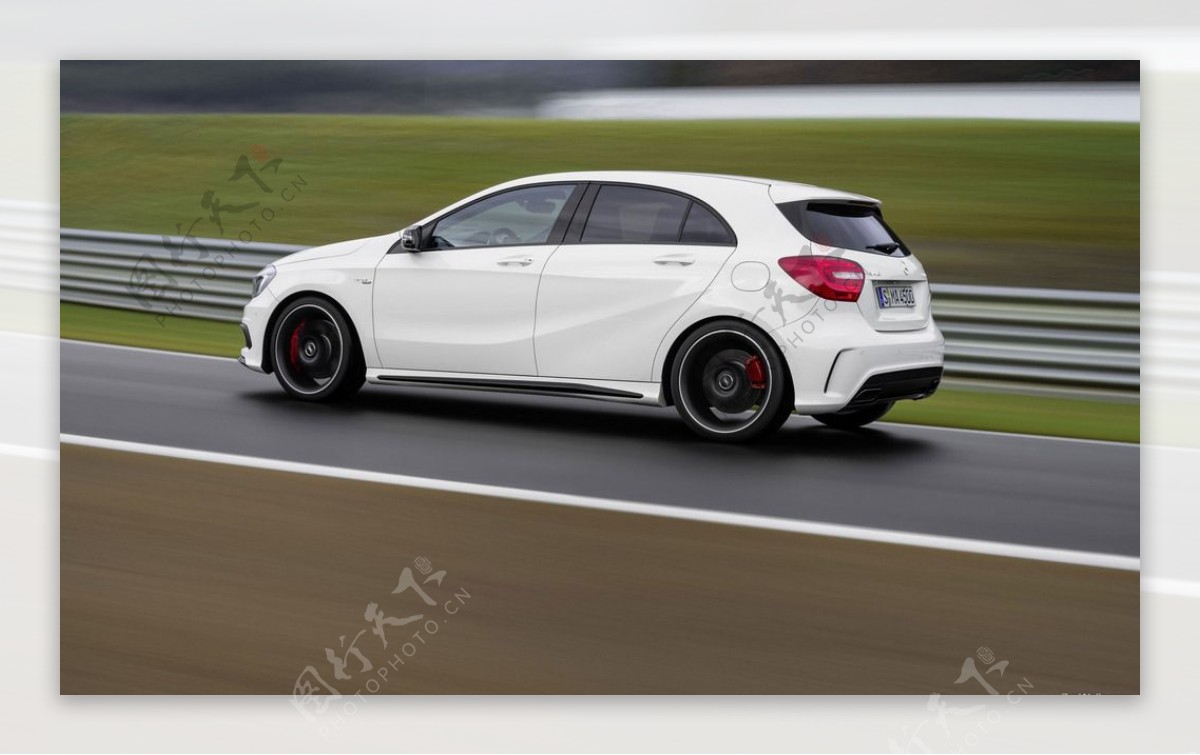 奔驰A45AMG