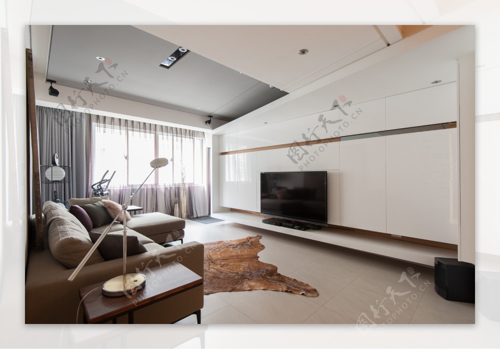 中式客厅灰色电视柜装修效果图