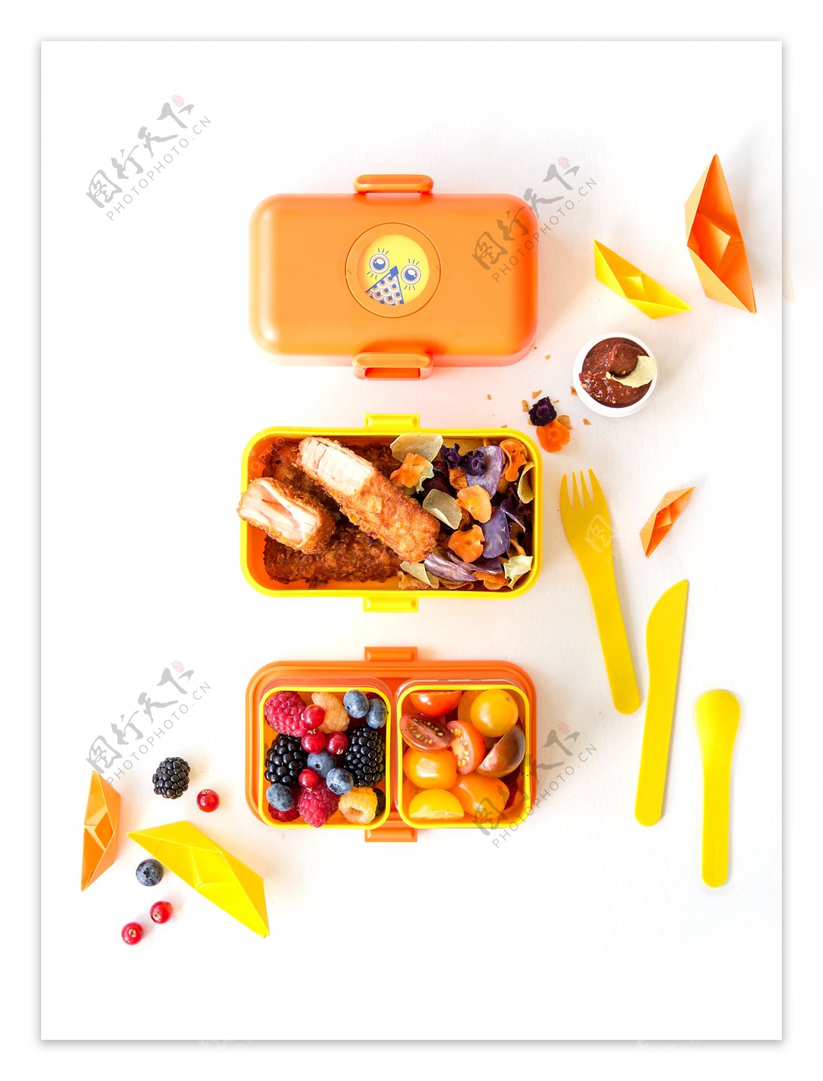 橙色的长方形饭盒jpg
