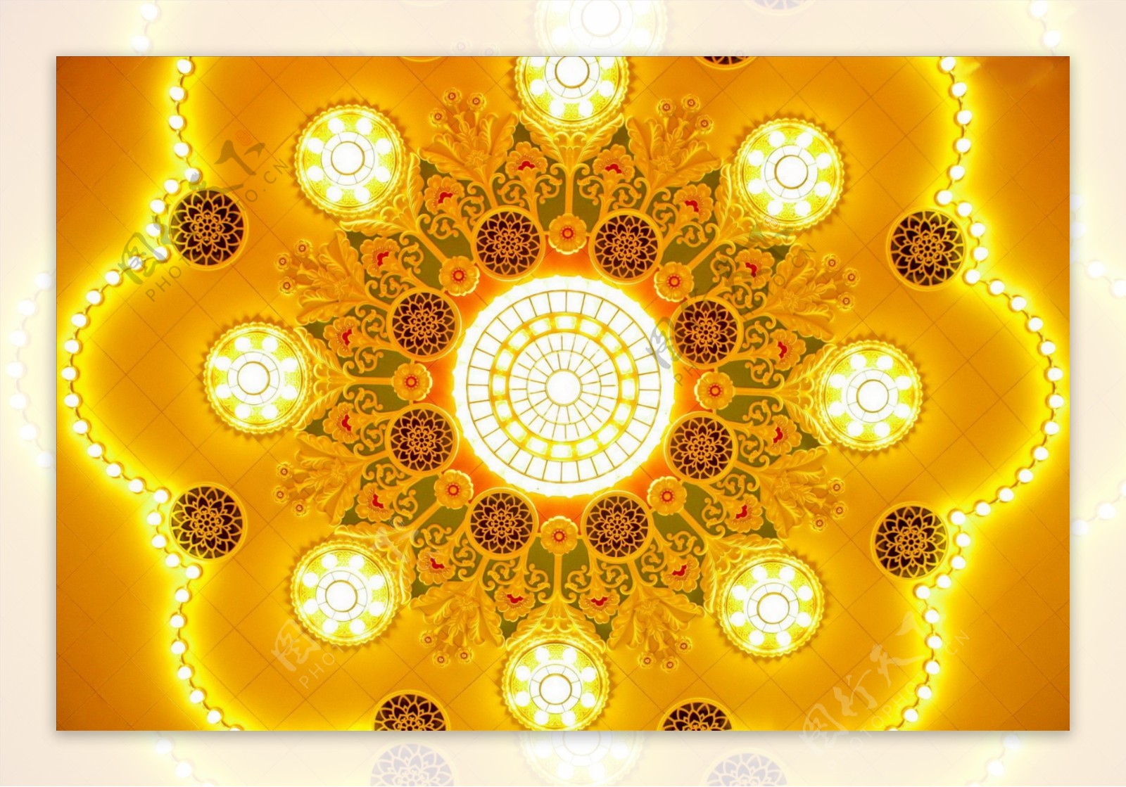 大型金黄大花地毯吊顶教堂玻璃