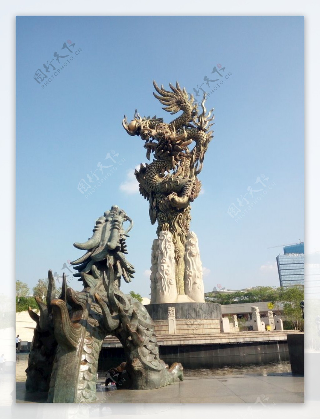 深圳龙城广场龙雕刻铜雕