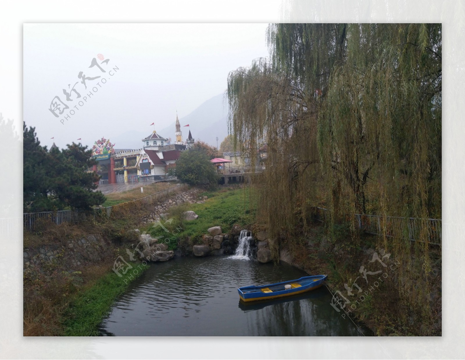 公园河道风景