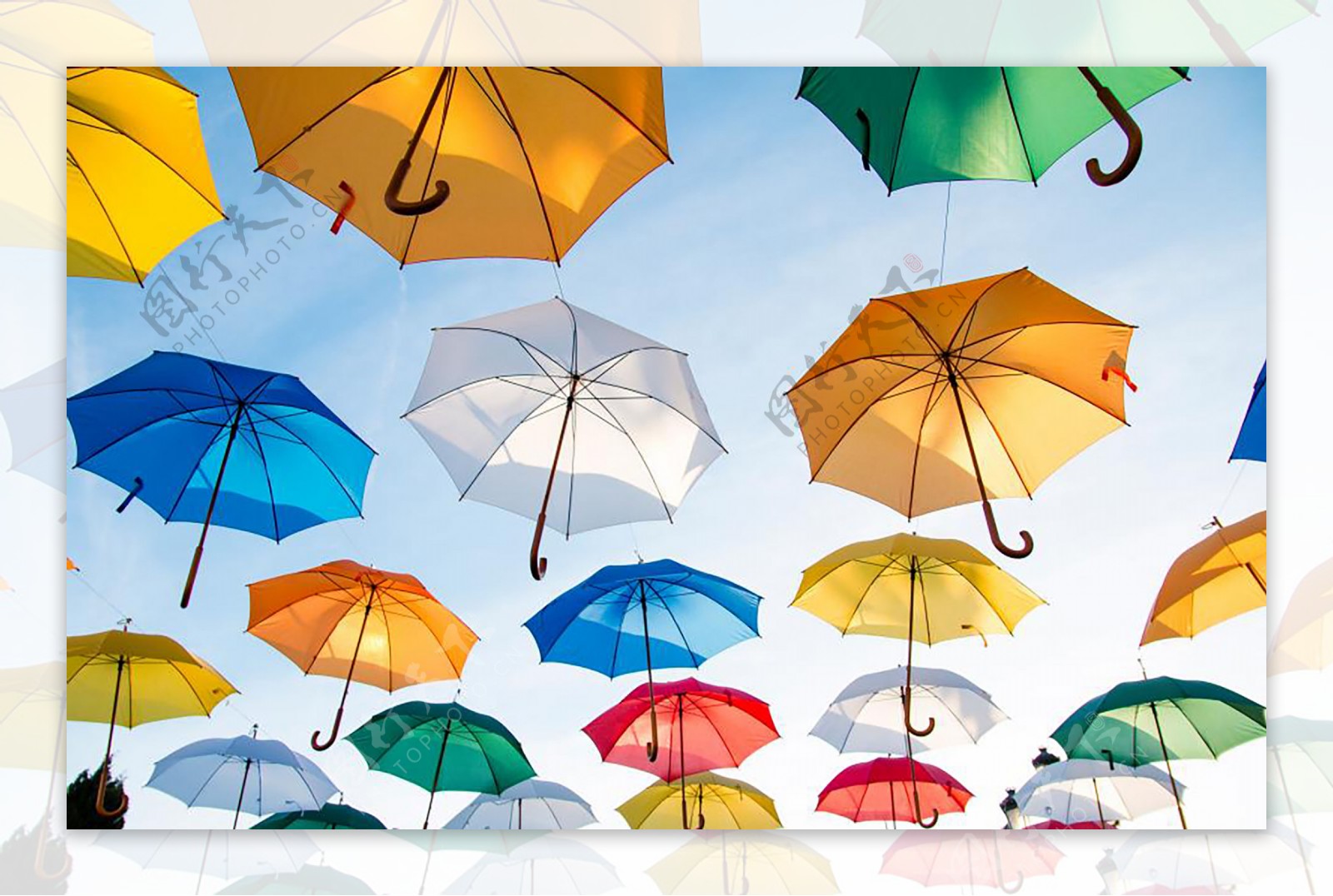 五颜六色雨伞