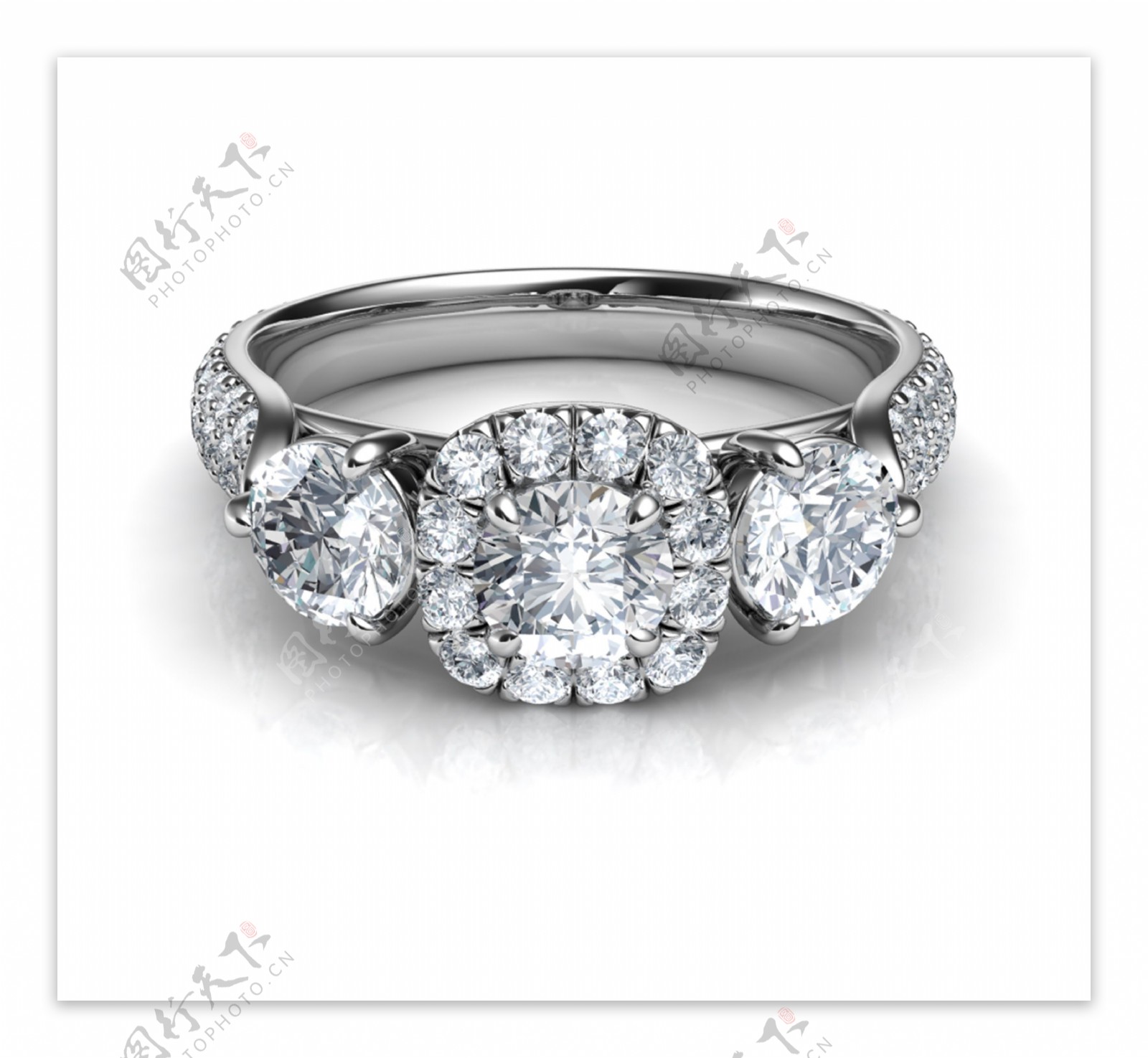 订婚钻石戒指