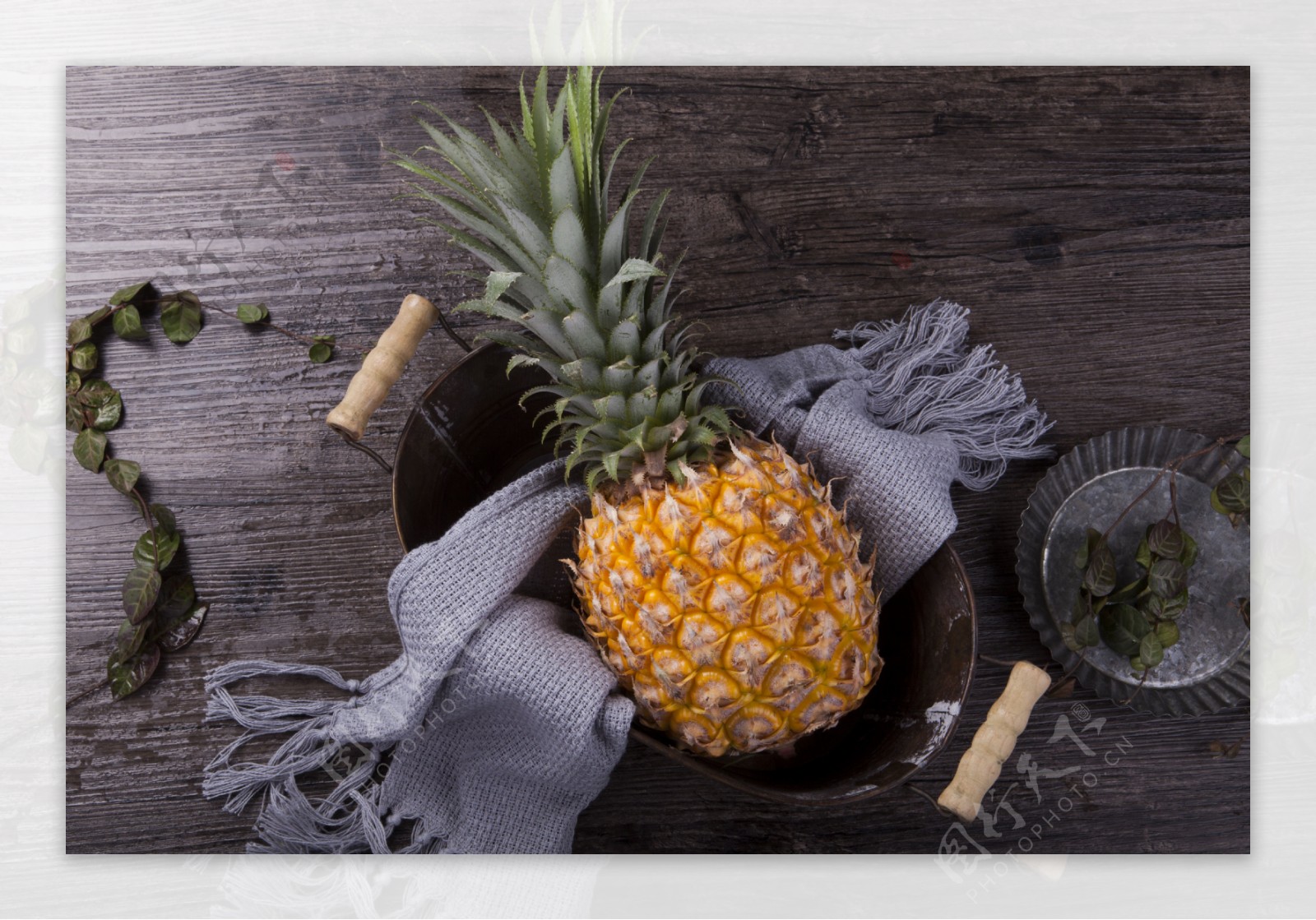 实物图新鲜水果菠萝摄影图