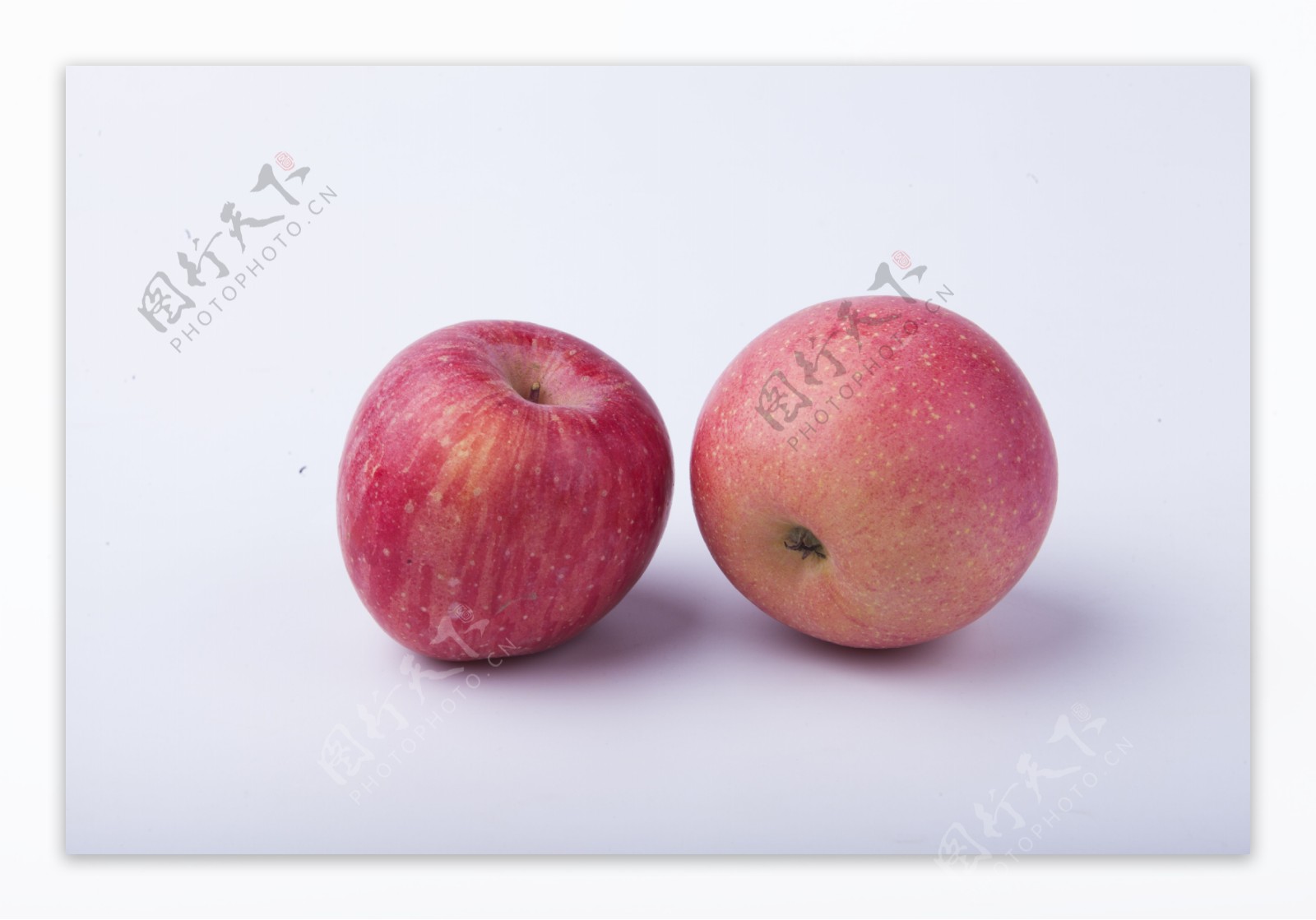 新鲜苹果实物图摄影图2