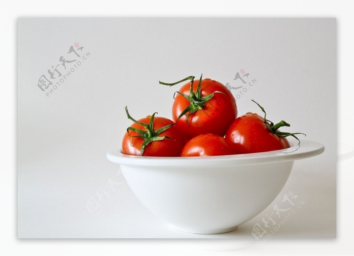 碗中西红柿