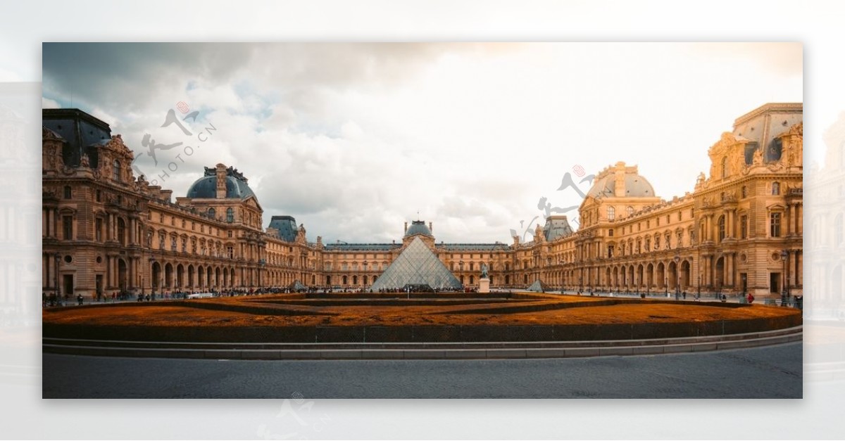 法国卢浮宫建筑