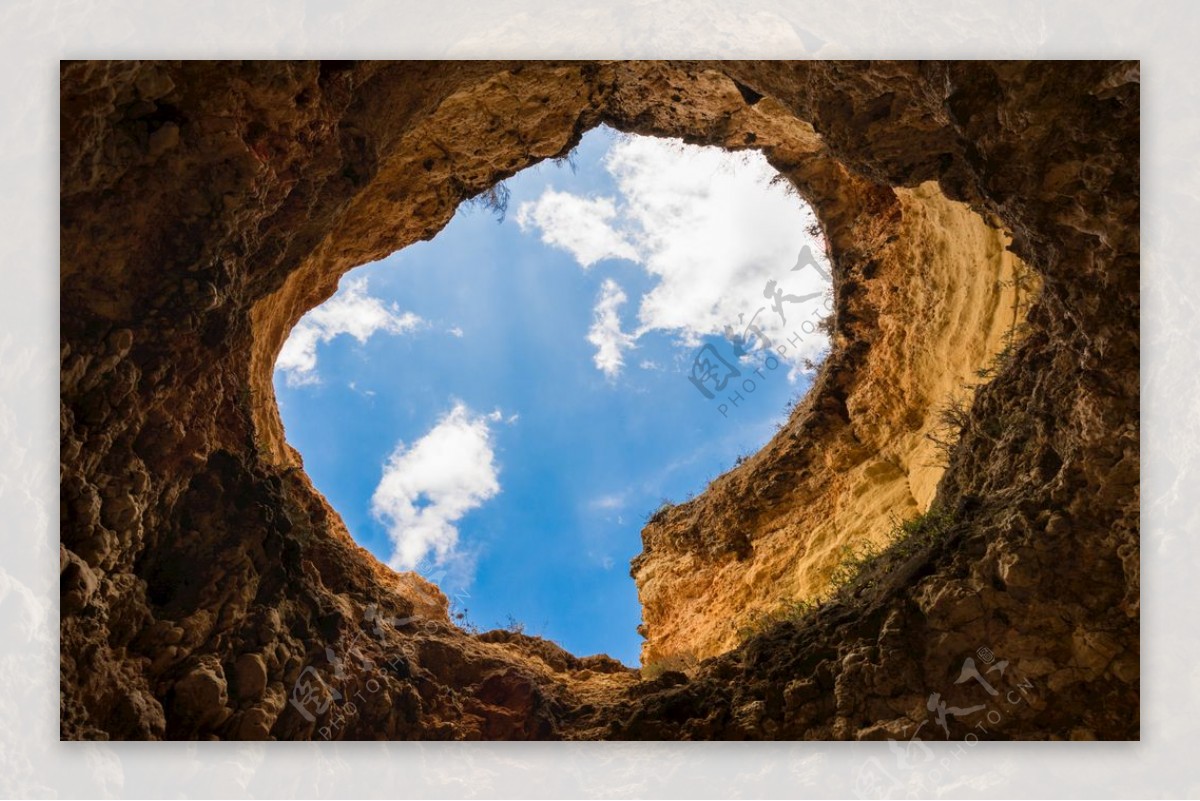 山洞天空自然生态背景素材图片