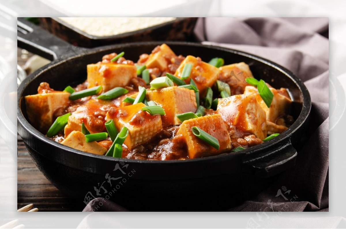 麻辣豆腐美食背景海报素材图片