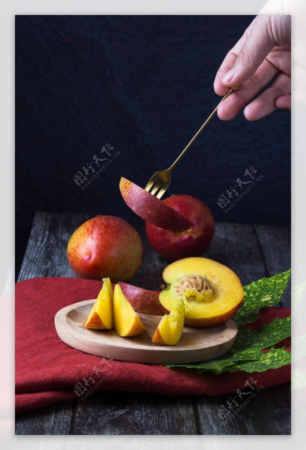 油桃水果果实背景海报素材图片